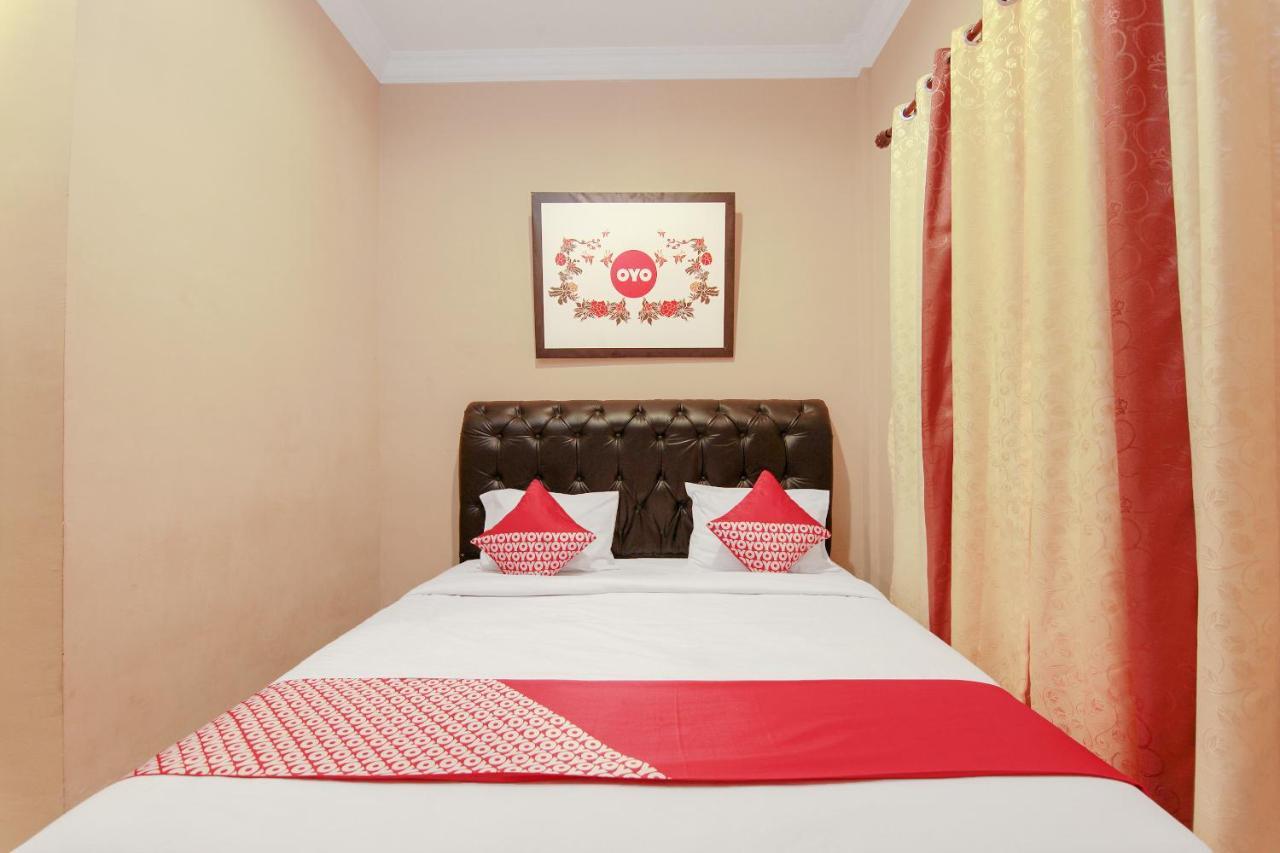 Oyo 799 Hotel Dieng Berastagi Ngoại thất bức ảnh